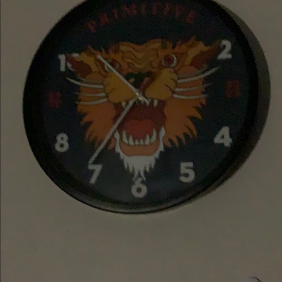 Primitive clock - Picture 2 of 3